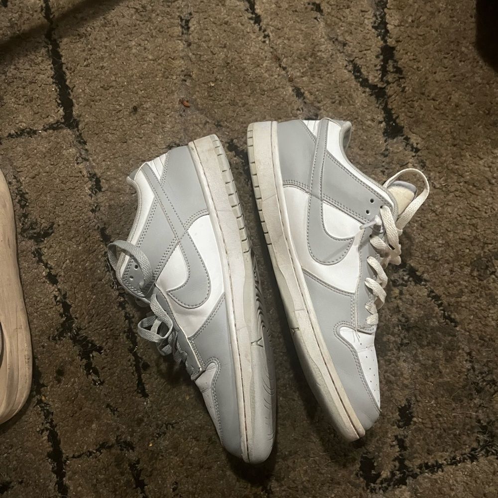 - grey nike dunks low - Picture 3 of 6